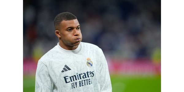 Kylian Mbappé ne želi da njegovo prijateljstvo s nogometom bude pod utjecajem drugih emocija Kylian Mbappé ne želi da njegovo prijateljstvo s nogometom bude pod utjecajem drugih emocija